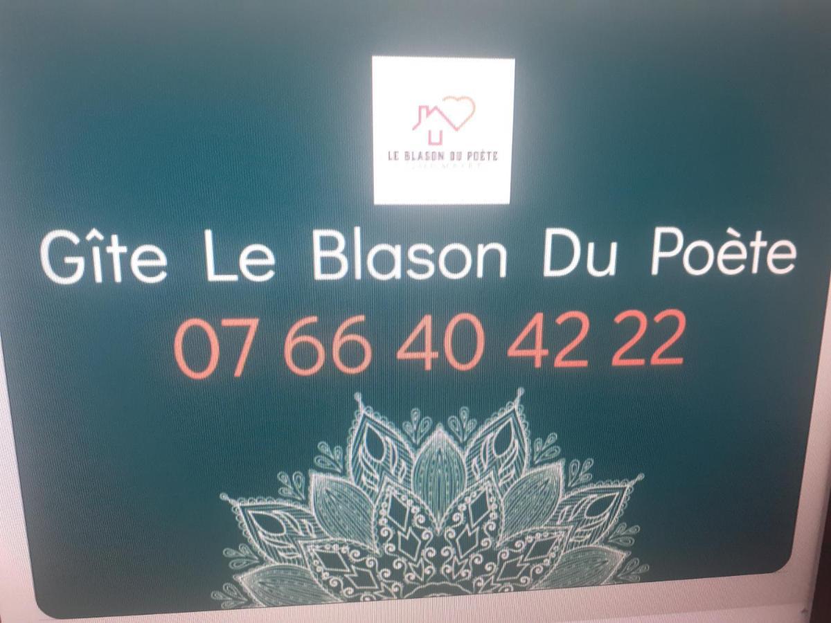 Le Blason Du Poete Mayet Dış mekan fotoğraf